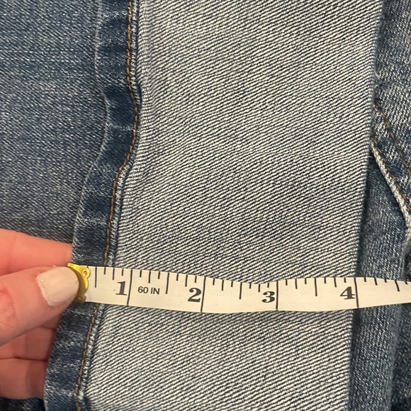 Kut from the Kloth Sienna Wide Cuff Jeans 8P, fits large! Color: Stewardship - Picture 8 of 8